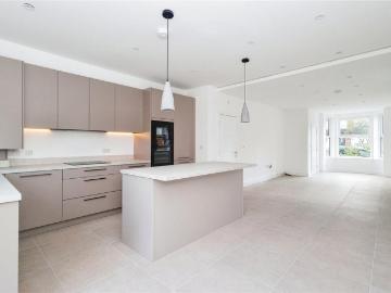 Lowfield Road, Stockport, SK2 5 bed semi detached house to rent £2,300 pcm £531 pw