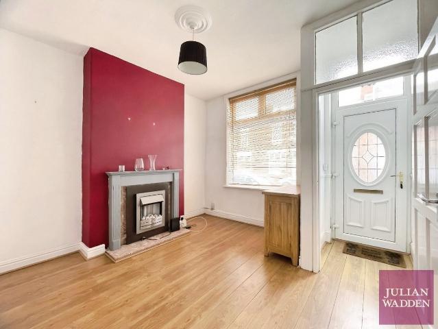 Lowfield Road, Shaw Heath, Stockport SK3, 2 bed terraced house to rent, £1,140 pcm | PrimeLocation