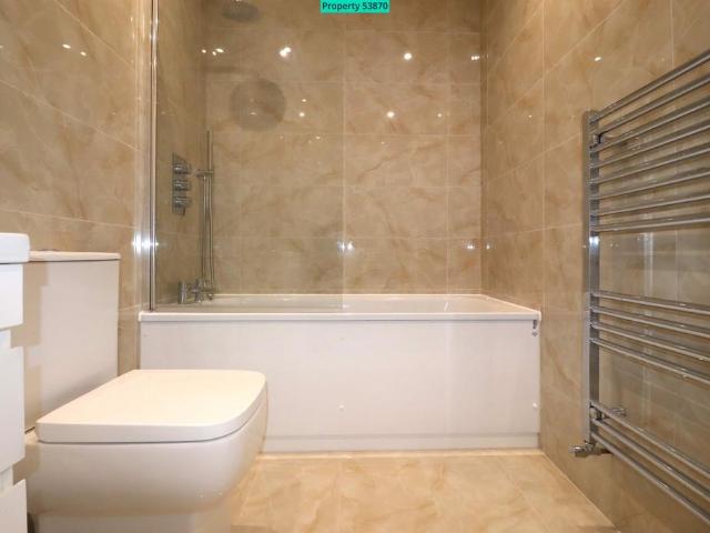 Lowfield Street, Dartford, DA1 2 bed flat to rent £1,550 pcm £358 pw