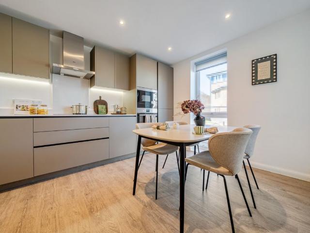 Lowfield Street, Dartford DA1, 3 bed flat to rent, £2,675 pcm | PrimeLocation
