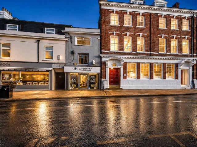 Lowfield Street, Dartford, Kent, DA1 2 bed penthouse to rent £1,675 pcm £387 pw