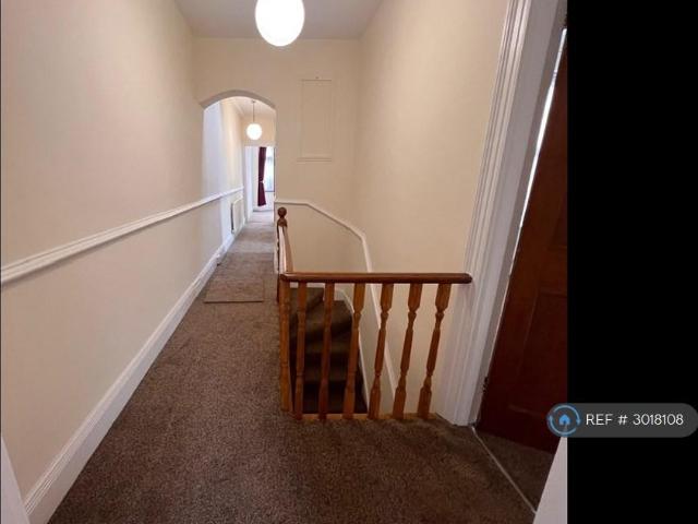 Lowlands Road, Harrow, HA1 2 bed flat to rent £1,750 pcm £404 pw