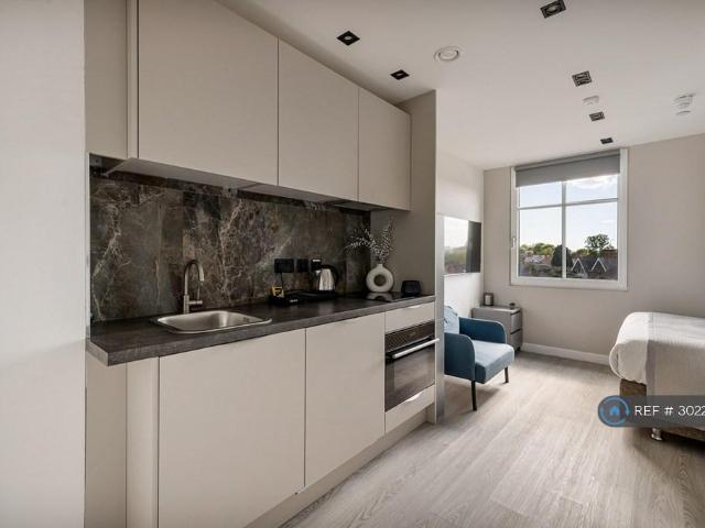 Lowlands Road, Harrow, HA1 Studio to rent £1,535 pcm £354 pw