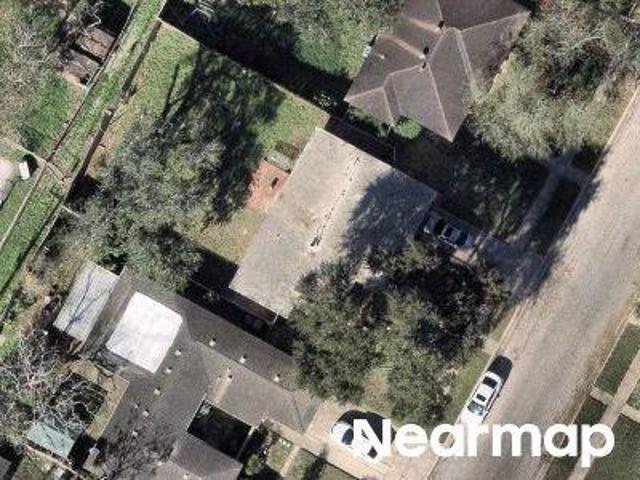 Lowman St
