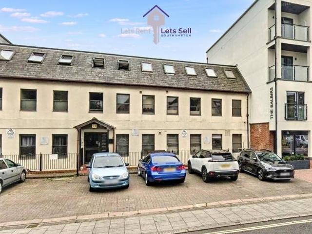 Lowmans House, Portswood SO17 1 bed flat to rent £900 pcm £208 pw