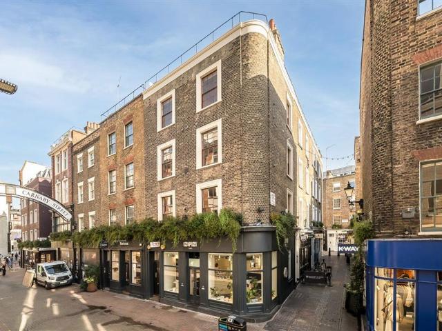 Lowndes Court, Fitzrovia & Covent Garden W1F, 1 bed flat to rent, £2,708 pcm | PrimeLocation