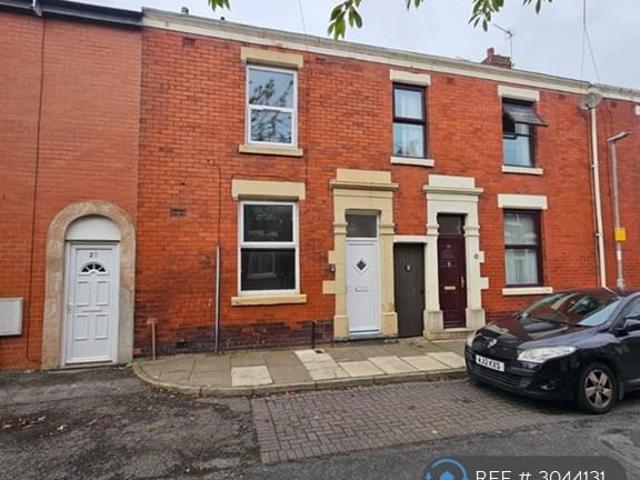 Lowndes St, Preston, PR1 2 bed terraced house to rent £750 pcm £173 pw
