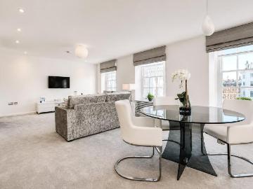 Lowndes Square, London SW1X 2 bed apartment to rent £8,450 pcm £1,950 pw