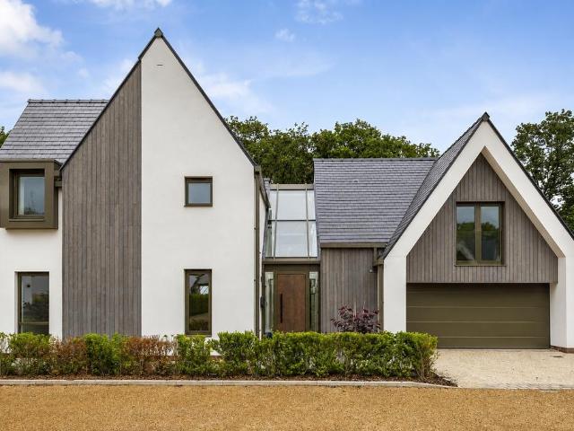 Lowood Place, Wilmslow, Cheshire, SK9 4 bed detached house to rent £12,000 pcm £2,769 pw