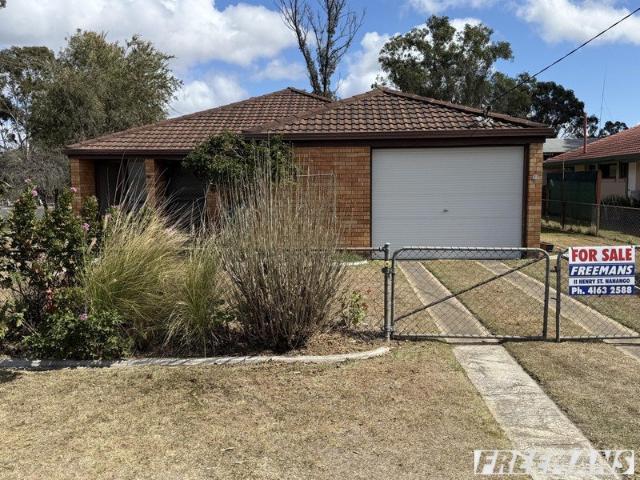 Lowset 3 Bedroom Brick & Tile Home with Side Access