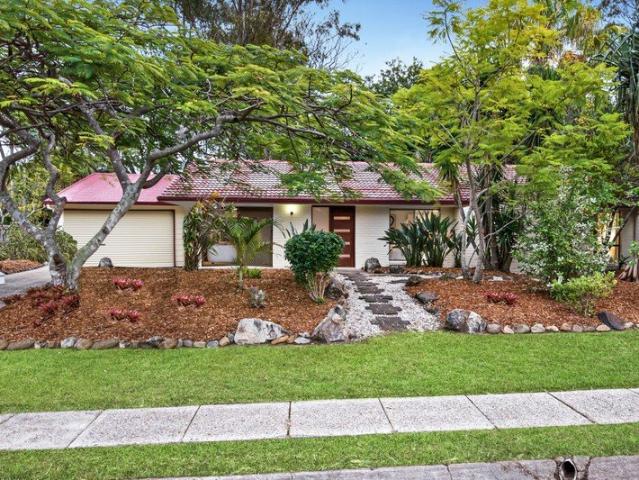 Lowset 3 Bedroom Family Living on a Generous 1,027m² Block