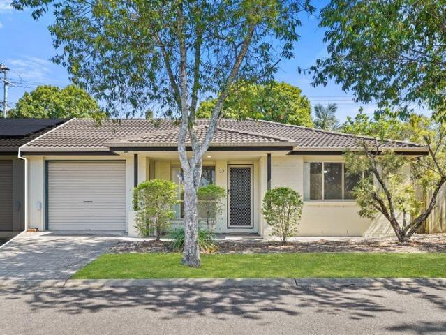 Lowset Corner Home Offering Privacy, Convenience & Easy Living