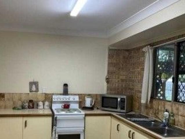LOWSET BRICK POINT VERNON