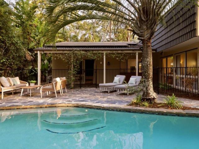 Lowset Family Home with Private Pool Oasis