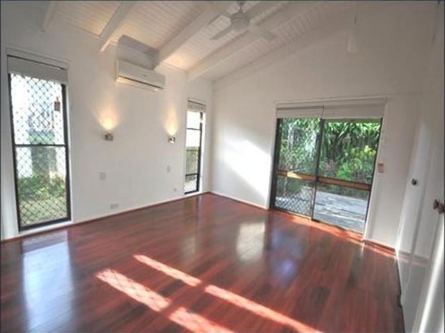 Lowset house in Robertson