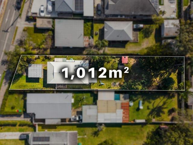 Lowset Home with Outstanding Potential in Prime Runcorn Location