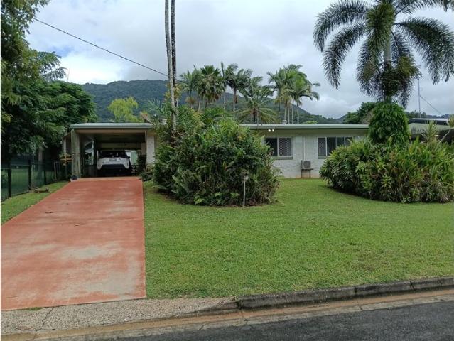 Lowset Home in Beautiful Quiet Close