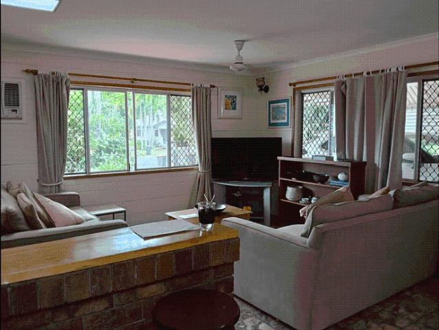 Lowset Home in Beautiful Quiet Close