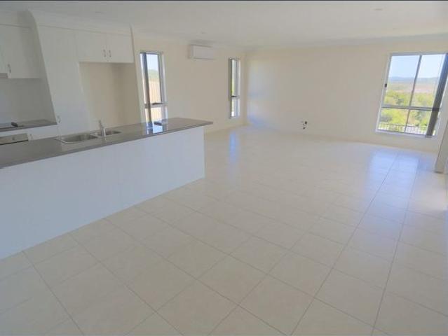 Lowset in Seaspray Estate