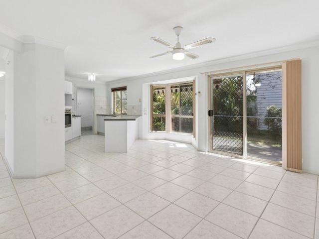 Lowset Living, Corner Block close to Deagon Station