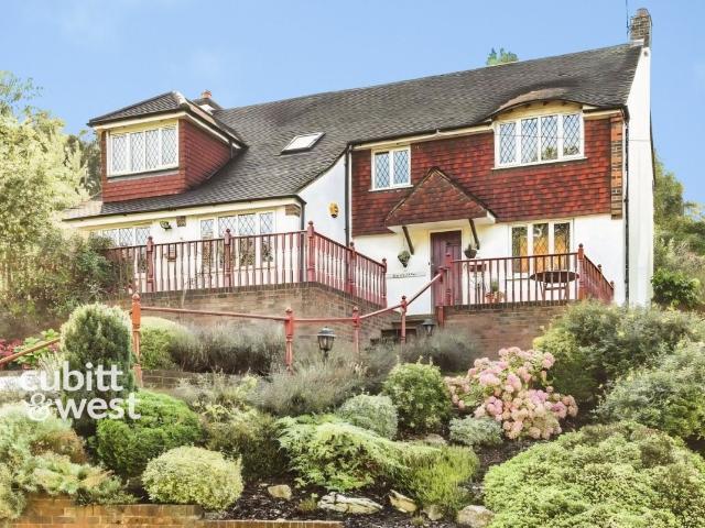 Loxford Road, Caterham CR3, 5 bed detached house to rent, £3,000 pcm | PrimeLocation