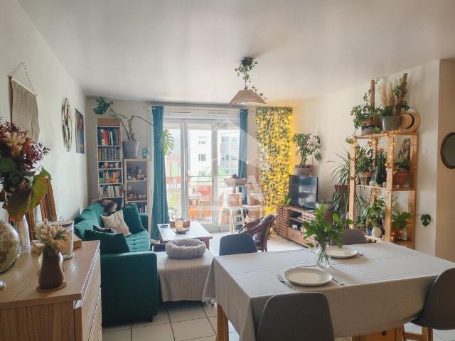 Lozanne Gare à pied Appartement T3 de 73 m2 | Parking | Résidence sécurisée