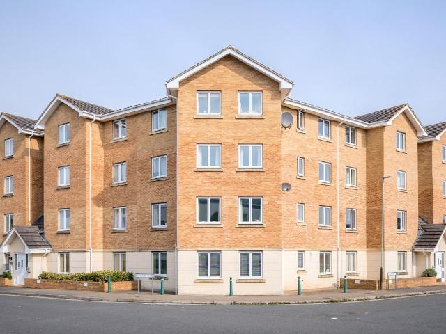 Lloyd Close, Cheltenham GL51, 1 bed detached house to rent, £995 pcm | PrimeLocation