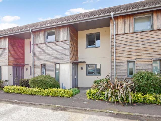 Lloyd Road, Chichester 3 bed terraced house to rent £1,650 pcm £381 pw