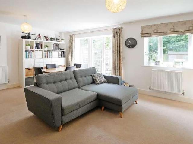 Lloyd Road, Chichester, PO19
