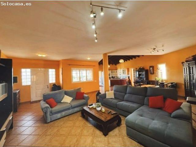 ¡Llave en mano! Magnífico chalet independiente en Tuineje: Garantía de espacio y calidad