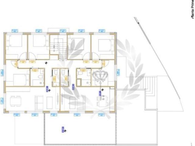 LLANÇA: Villa de nueva construcción con tres viviendas independientes con vistas