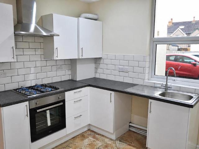 Llangan Road, Whitland 2 bed flat to rent £675 pcm £156 pw