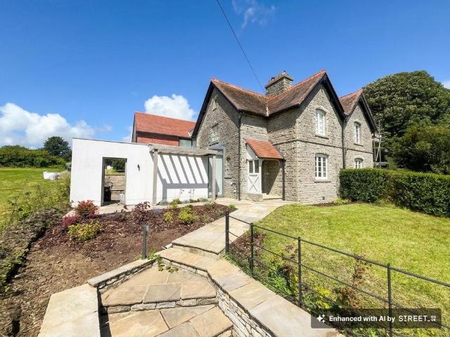 Llandough, Cowbridge, CF71 3 bed semi detached house to rent £2,700 pcm £623 pw