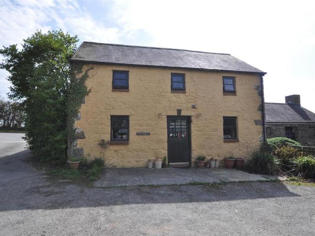 Llanddewi Velfrey, Narberth 2 bed detached house to rent £800 pcm £185 pw