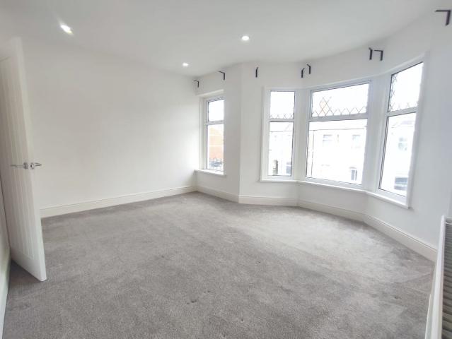 Llanishen Street, Cardiff CF14, 5 bed terraced house to rent, £2,200 pcm | PrimeLocation