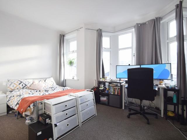 Llanishen Street, Heath CF14, 6 bed terraced house to rent, £2,970 pcm | PrimeLocation