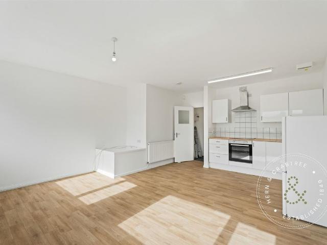 Llanover Road, Cardiff CF5, 2 bed flat to rent, £950 pcm | PrimeLocation