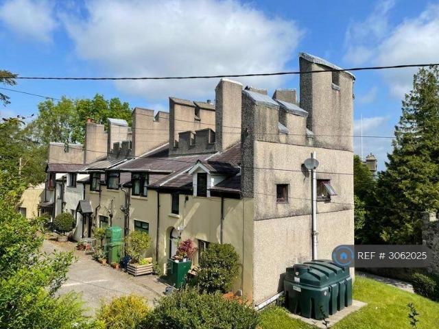 Llanrug, Caernarfon, LL55 2 bed semi detached house to rent £850 pcm £196 pw