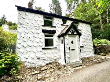 Llanrwst LL26, 3 bed detached house to rent, £1,400 pcm | PrimeLocation