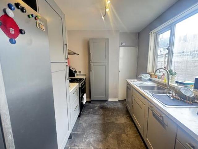 Llantrisant Street, Cardiff CF24 4 bed house to rent £2,240 pcm £517 pw
