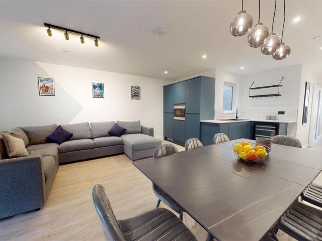 Llantwit Street, Cardiff CF24 8 bed house to rent £6,280 pcm £1,449 pw