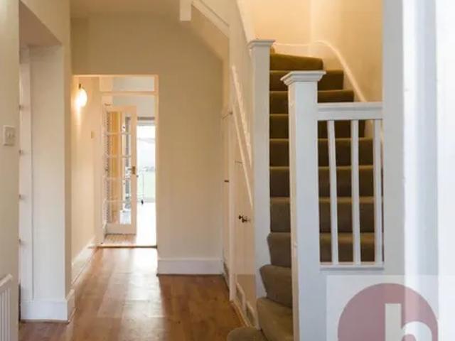 Llanvanor Road, Childs Hill, London, NW2 2AR, United Kingdom | 4 bed duplex for rent #136495432 | Rentberry