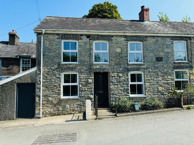 Llanybydder SA40, 2 bed cottage to rent, £750 pcm | PrimeLocation