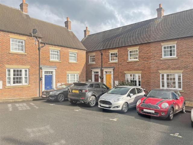 Llewellyn Place, Mountfields, Shrewsbury 2 bed terraced house to rent £1,150 pcm £265 pw