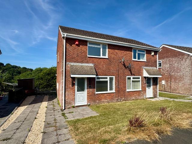 Llwyn Meredith, Carmarthen SA31, 2 bed property to rent, £850 pcm | PrimeLocation