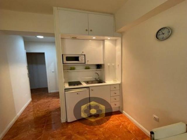 LT/ CT / Precioso ESTUDIO amueblado en zona Gran Capitán