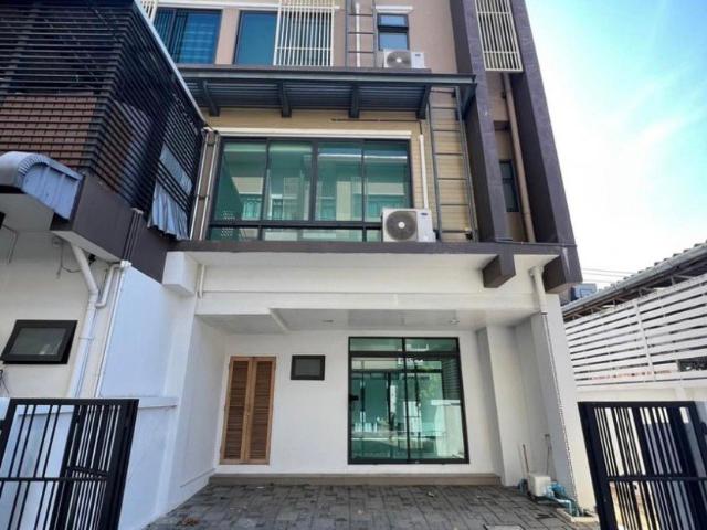 LTH10188 – House FOR SALE in Sathupadit size 251 Sq. m. 3 beds 4 baths Near Central Rama ONLY 19 MB