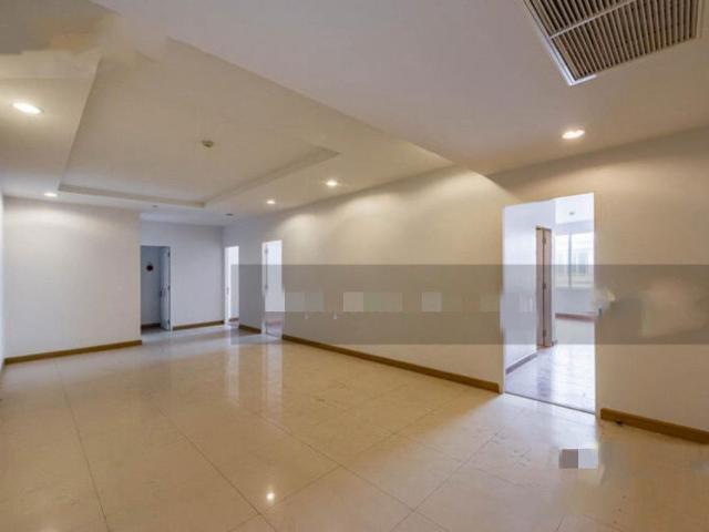 LTH10273 – The rise Sukhumvit 39 FOR SALE size 297 Sq. m. 4 beds 4 baths Near BTS Phrom Phong Station ONLY 28 MB