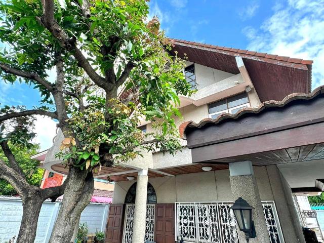 LTH11250 House FOR SALE Size 96 sqw. 384 sqm. 4 beds 3 baths BTS Saint Louis Station ONLY 85 MB