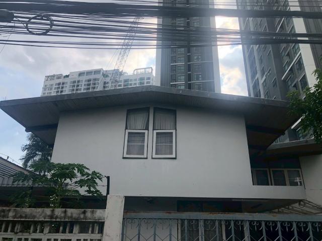 LTH13256 – House/Land for Sale | Sukhumvit 48 | 169 sq.w. | 676 sqm | 6 Beds 6 Baths | 85 MB | Near BTS Phra Khanong | บ้านพร้อมที่ดินขาย สุขุมวิท 48